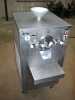Prodam zmrzlinovy stroj na kopeckovou zmrzlinu vyroben v Madarsku. Stroj je vzduchem chlazeny a prichlazovani vodou. Rozmery: 69 x 106 x 142 cm. V peknem stavu a plne funkcni. Nove udelane michadlo. Obsah valce 5-7l zmrzliny coz odpovida dvema vanickam hotove zmrzliny. V pripade jakykoliv dotazu me kontaktujte.