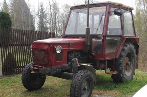 Kolový traktor - Zetor 5718