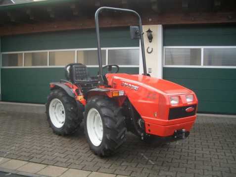 traktor Goldoni Maxter 6z0zA