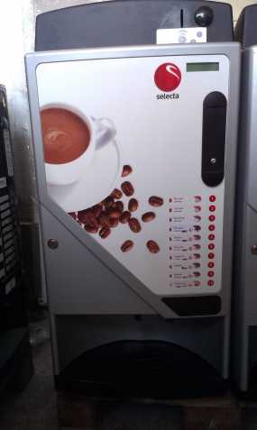 Nápojový automat na 10 druhů nápojů